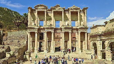 Celova knihovna v Efesu
