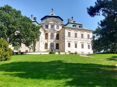 Pozdrav ze zámku Karlova Koruna
