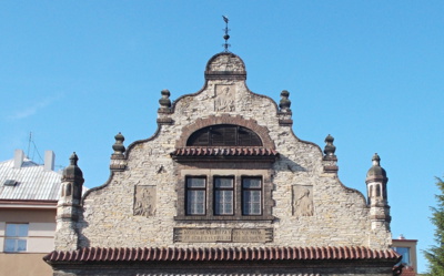 Komu se nelíbí za moje na mým,ať sobě vystaví lépeji na svým.