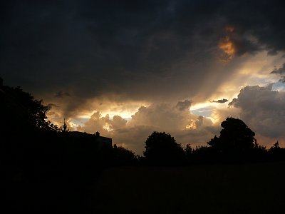 Před večerní bouří...