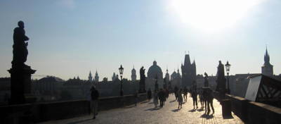 Ráno na Karlově mostě