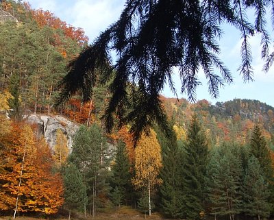 Říjen