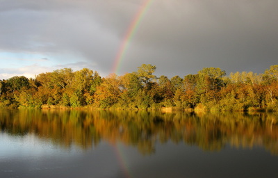 Říjnové zrcadlení