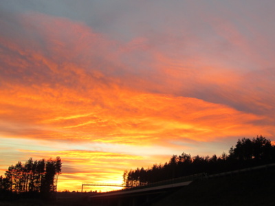 Rudá záře nad ... dálnicí