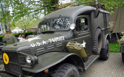 Jsou tu koně z USA, začínají oslavy osvobození Plzně.