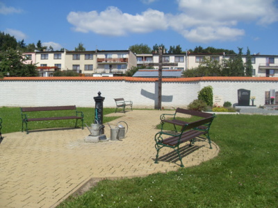 Parčík na hřbitově v Kunštátě...