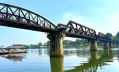 Most přes řeku Kwai: Symbol válečného utrpení, u něhož se schází potomci britských válečných zajatců