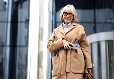 Hnědá barva vládne i letošnímu podzimu. Je slušivá a jen tak nevyjde z módy