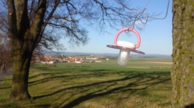 Stále tu na svoji holčičku čekám