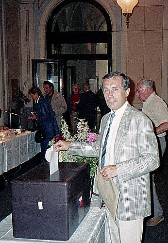 V Praze při parlamentních volbách v červnu 1990