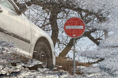 Zákaz vjezdu do kaluže