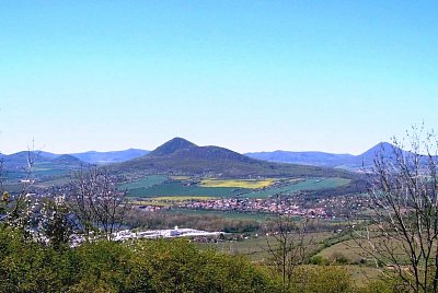 Středohorské panorama s Lovošem