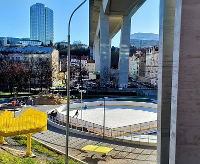 Ach, ty svislice (nesoutěžní) *