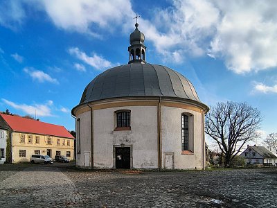 Levín - kostel Povýšení sv. Kříže