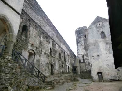 bezdez-hradni-palac.jpg