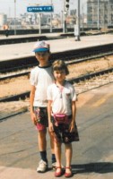 Naše děti na nádraží v Catanii srpen 1996