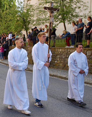 celo-cirkevniho-pruvodu.jpg