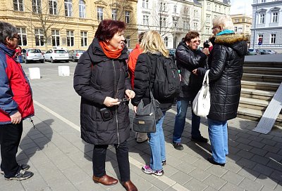 Je nás málo, kde je zbytek?