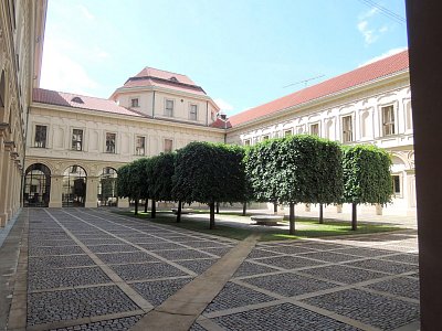 Dvůr Černínského paláce