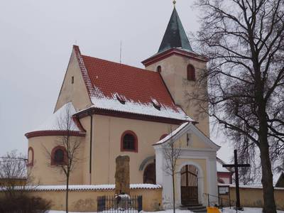 Kostel v Hrusicích