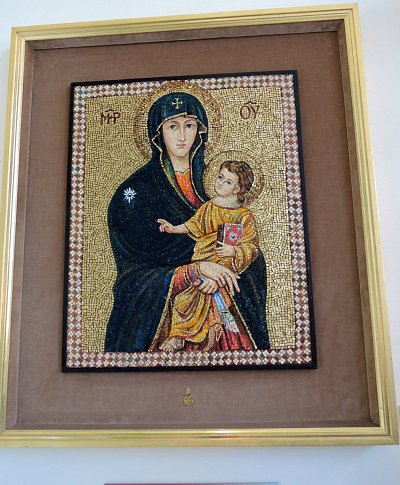 dscn4588-1.jpg-Mozaika Bohorodičky -Dar papeže Jana Pavla II V.Havlovi