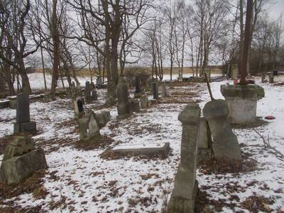 starý hřbitov ve Skokách, založený rok 1748