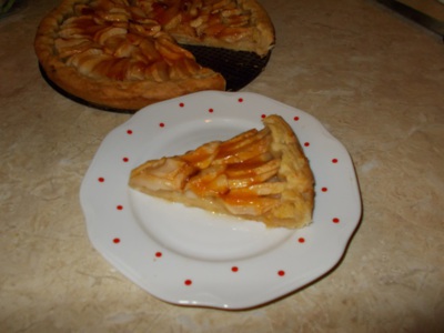 Křehký francouzský koláč s jablky