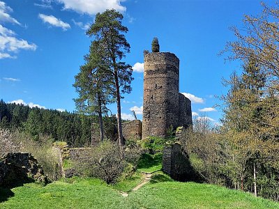 Zadumaný hrad Gutštejn