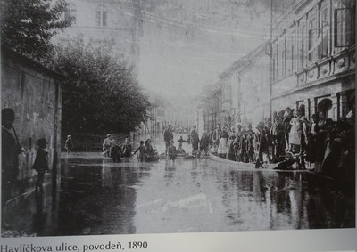 havlickova-ulice-2-povoden-1890.jpg