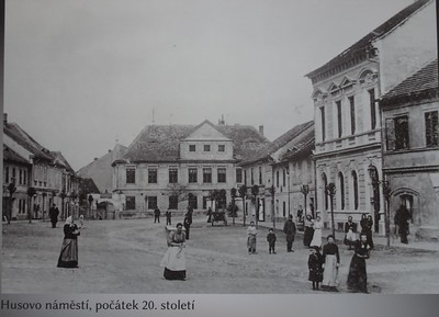 husovo-namesti.jpg