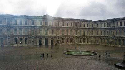 img-0175-vecerni-pohled-na-nadvori-louvre.jpg