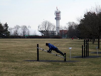 cvičenec - že by si Dimko odskočil zacvičit do Prahy?