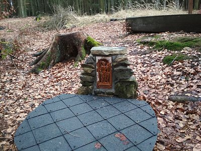 u Svatohubertské studánky