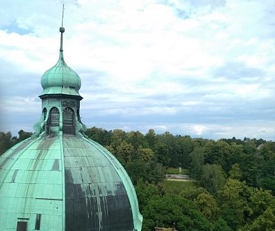 Socha K.H.Borovského v parku Budoucnost -foto z věže kostela nanebevzetí Pany Marie