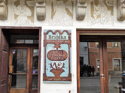 Vchod do restaurace Besídka na Horním náměstí