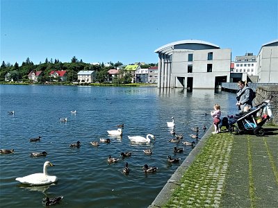2023 - nový hotel na jezeru v centru Reykjavíku