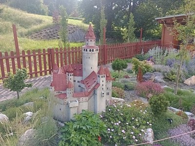 A všude je nádherná zeleň