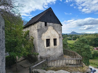 V prostoru hradu
