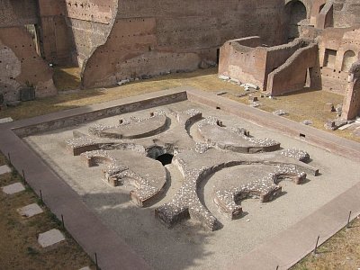 img-3774-domus-augustana-zbytek-fontany.jpg