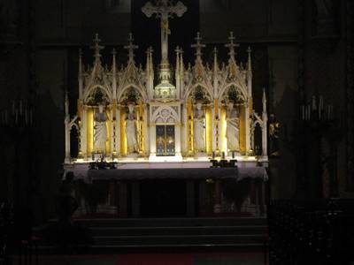 Kouzelně nasvícený oltář