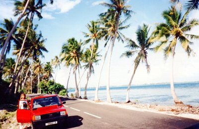 Jediná silnice kolem ostrova Bora Bora