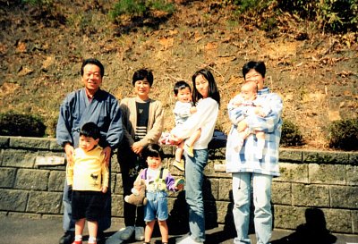 Išura-san a jeho rodina