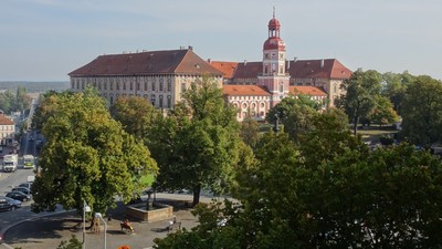 karlovo-namesti-se-zamkem-2018.jpg