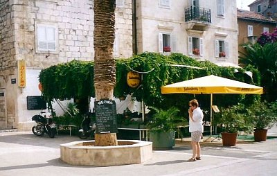 kavarna-decima-makarska-1.jpg