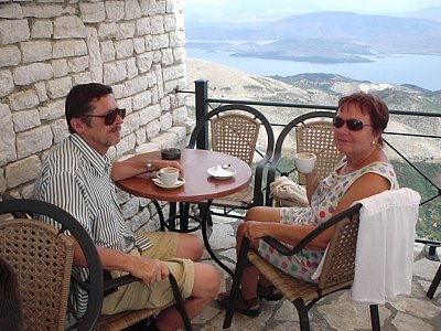 Korfu 2005, káva na Pantokrátoru o svátku Panny Marie