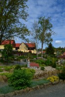 Jarní fotopříběh: Park miniatur - krajina s hradem