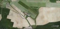 Snímek letiště Hořice není z mého fotoaparátu, ale z Google Earth - výška přes 2 km