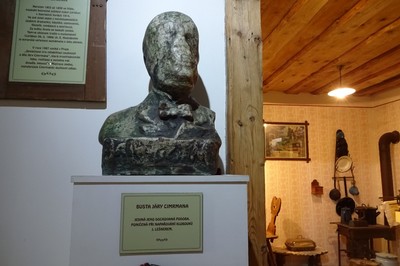 muzeum-jary-cimrmana-busta.jpg