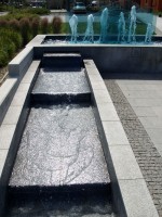 Architekti napodobují v přírodě tekoucí vodu - kaskádou na náměstí v České Třebové
