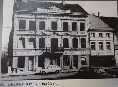 namesti-jana-z-drazic-1-80.-leta-20.-stoleti.jpg